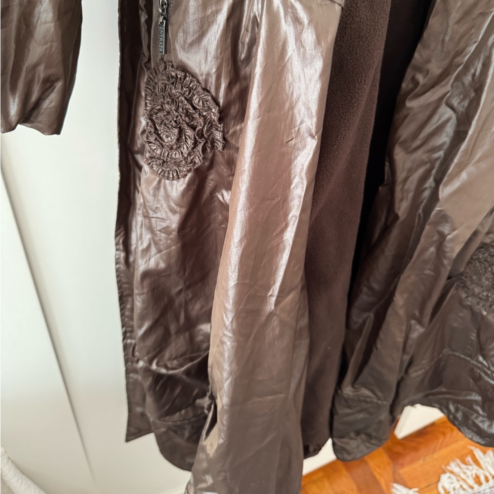 ENTRATA Coat - Picture 10 of 11